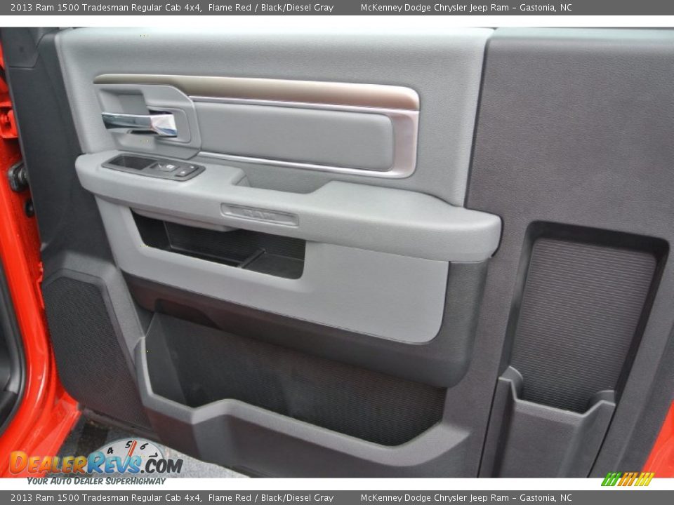Door Panel of 2013 Ram 1500 Tradesman Regular Cab 4x4 Photo #20