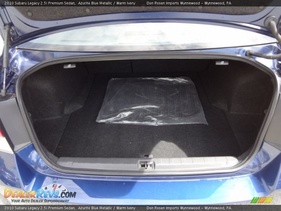 2010 Subaru Legacy 2.5i Premium Sedan Azurite Blue Metallic / Warm Ivory Photo #22