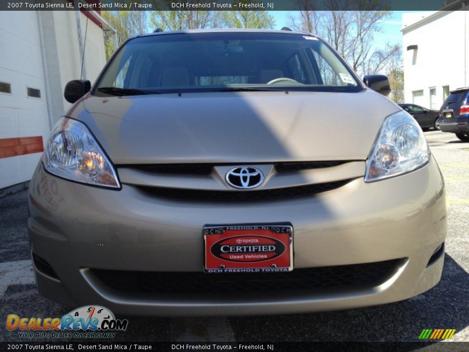 2007 Toyota Sienna LE Desert Sand Mica / Taupe Photo #2