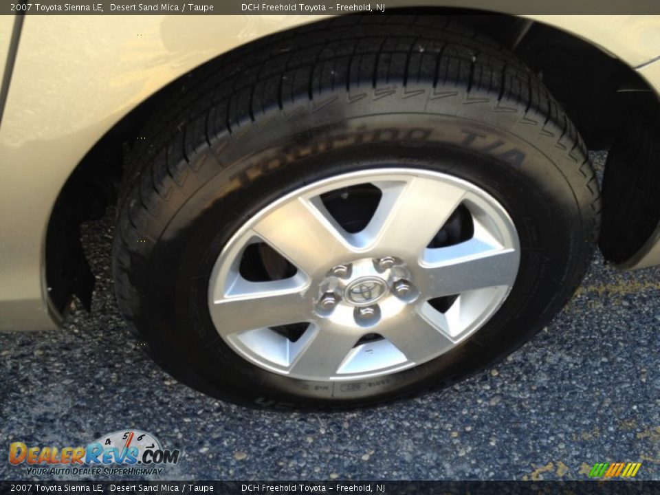 2007 Toyota Sienna LE Desert Sand Mica / Taupe Photo #7