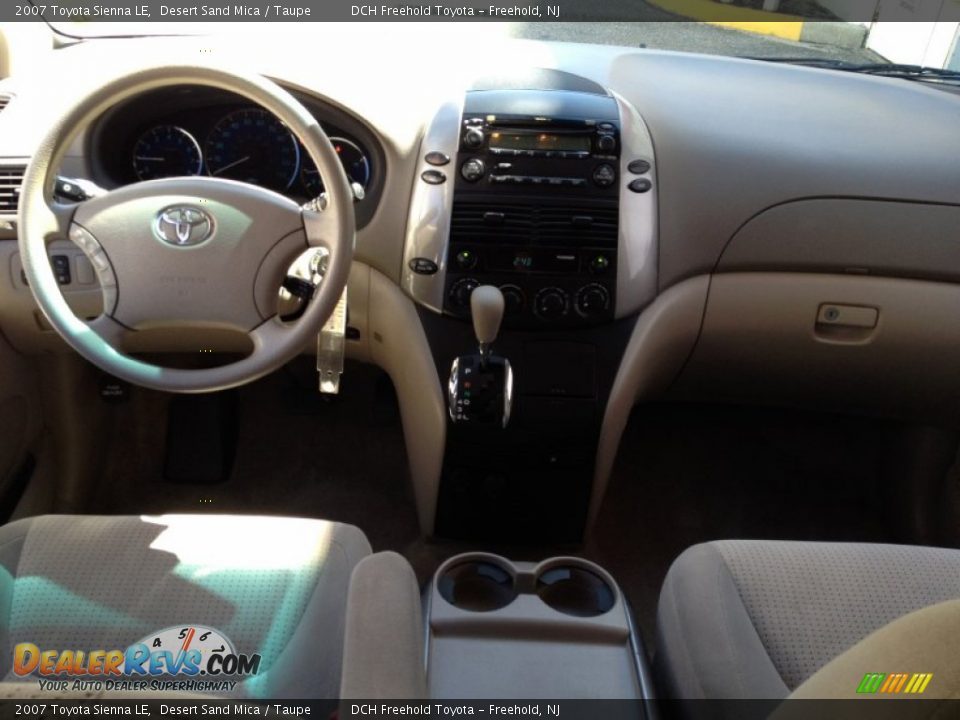 2007 Toyota Sienna LE Desert Sand Mica / Taupe Photo #10