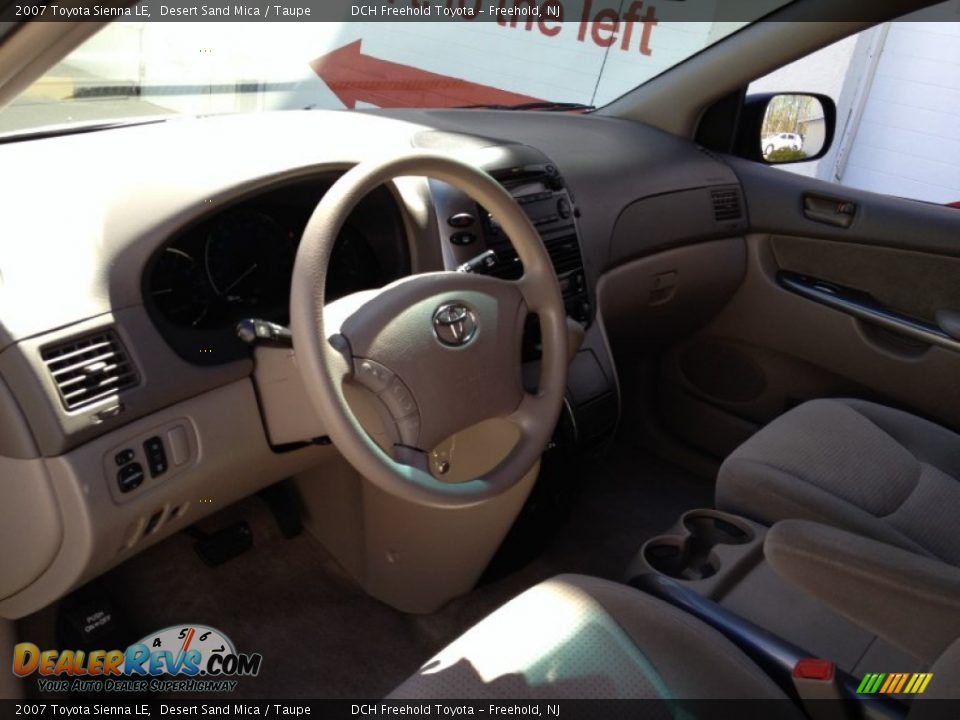 2007 Toyota Sienna LE Desert Sand Mica / Taupe Photo #11