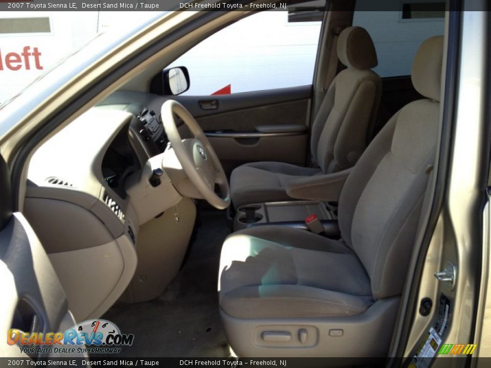 2007 Toyota Sienna LE Desert Sand Mica / Taupe Photo #13