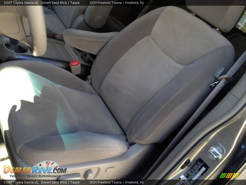 2007 Toyota Sienna LE Desert Sand Mica / Taupe Photo #14