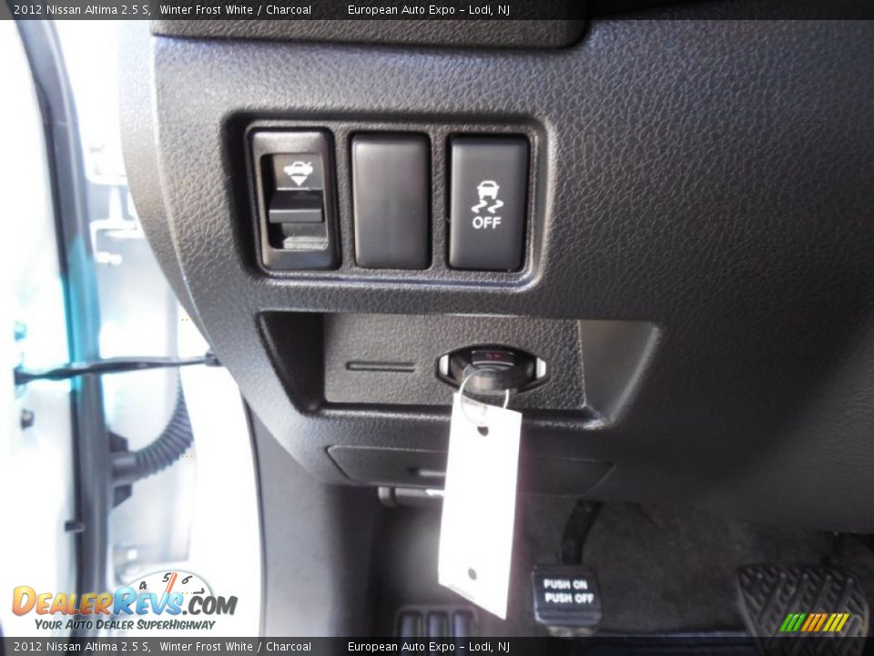 2012 Nissan Altima 2.5 S Winter Frost White / Charcoal Photo #13