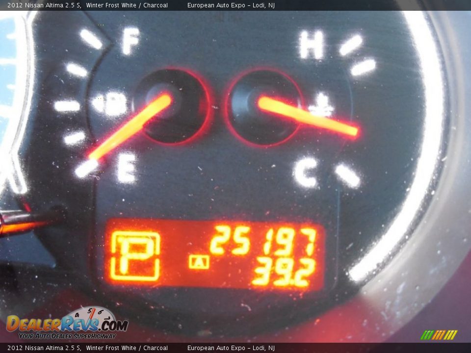 2012 Nissan Altima 2.5 S Winter Frost White / Charcoal Photo #14