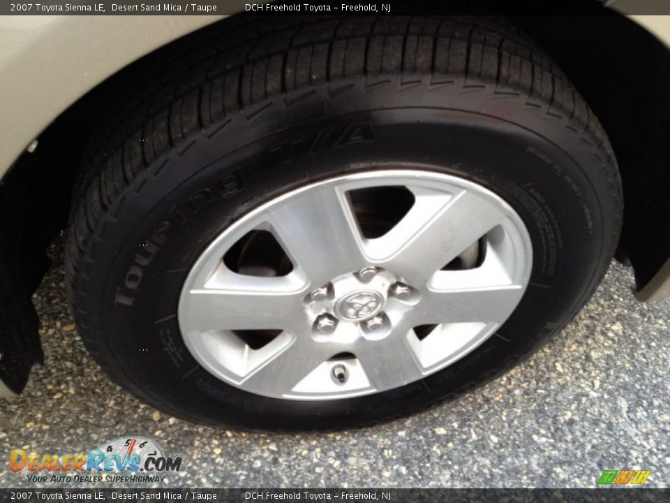 2007 Toyota Sienna LE Desert Sand Mica / Taupe Photo #26