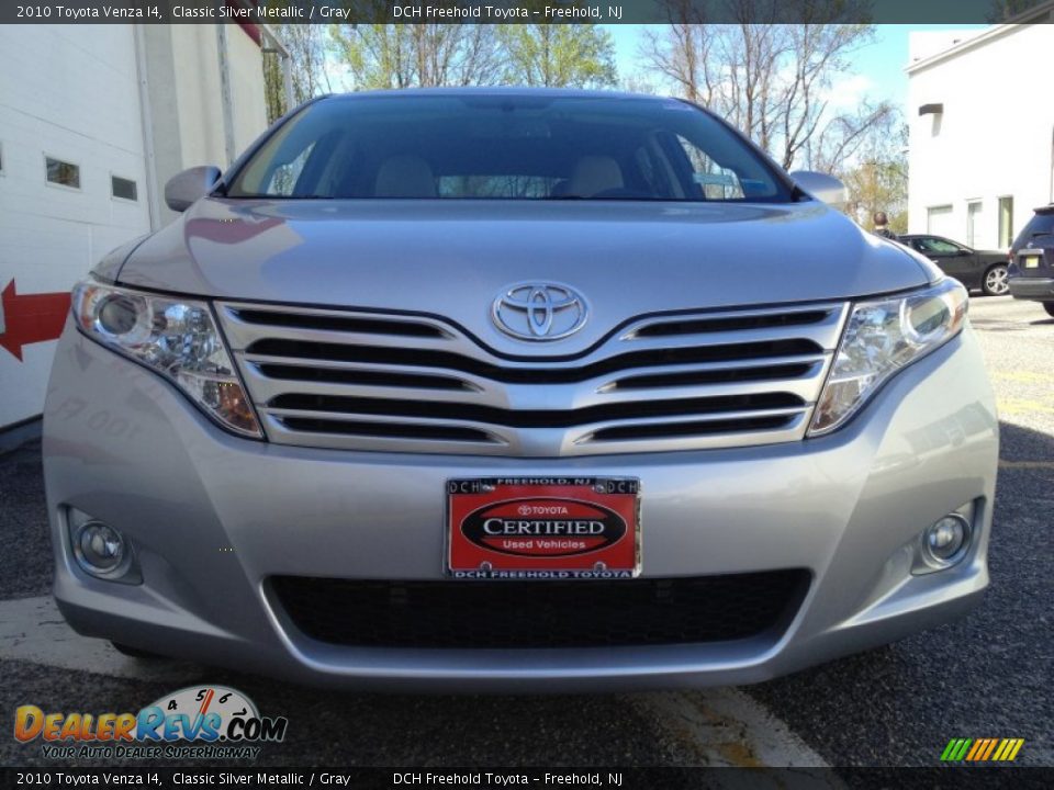 2010 Toyota Venza I4 Classic Silver Metallic / Gray Photo #2