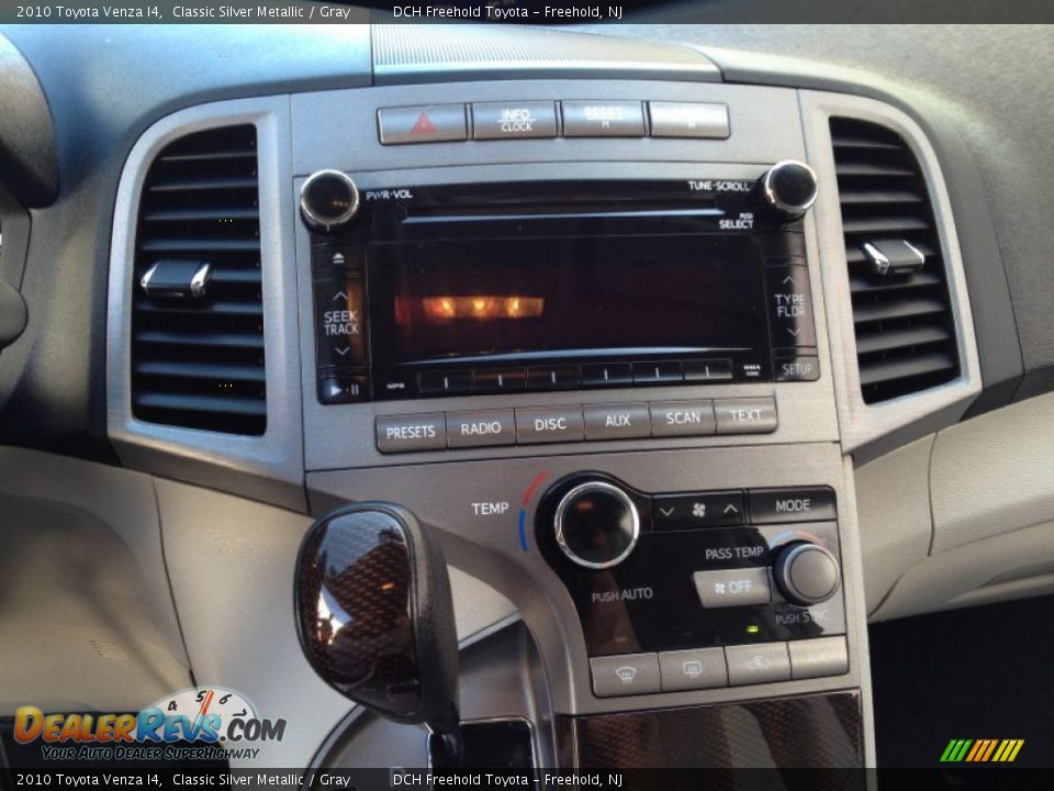 2010 Toyota Venza I4 Classic Silver Metallic / Gray Photo #18