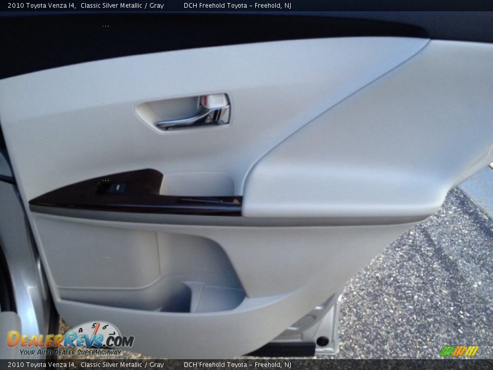 2010 Toyota Venza I4 Classic Silver Metallic / Gray Photo #22