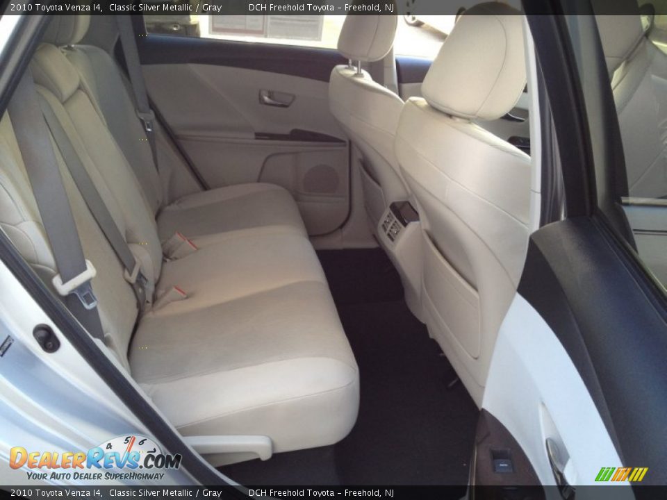 2010 Toyota Venza I4 Classic Silver Metallic / Gray Photo #23