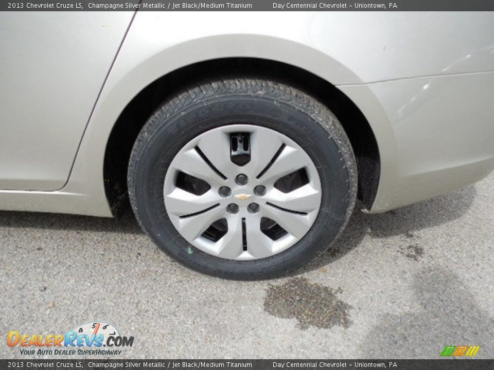 2013 Chevrolet Cruze LS Champagne Silver Metallic / Jet Black/Medium Titanium Photo #3