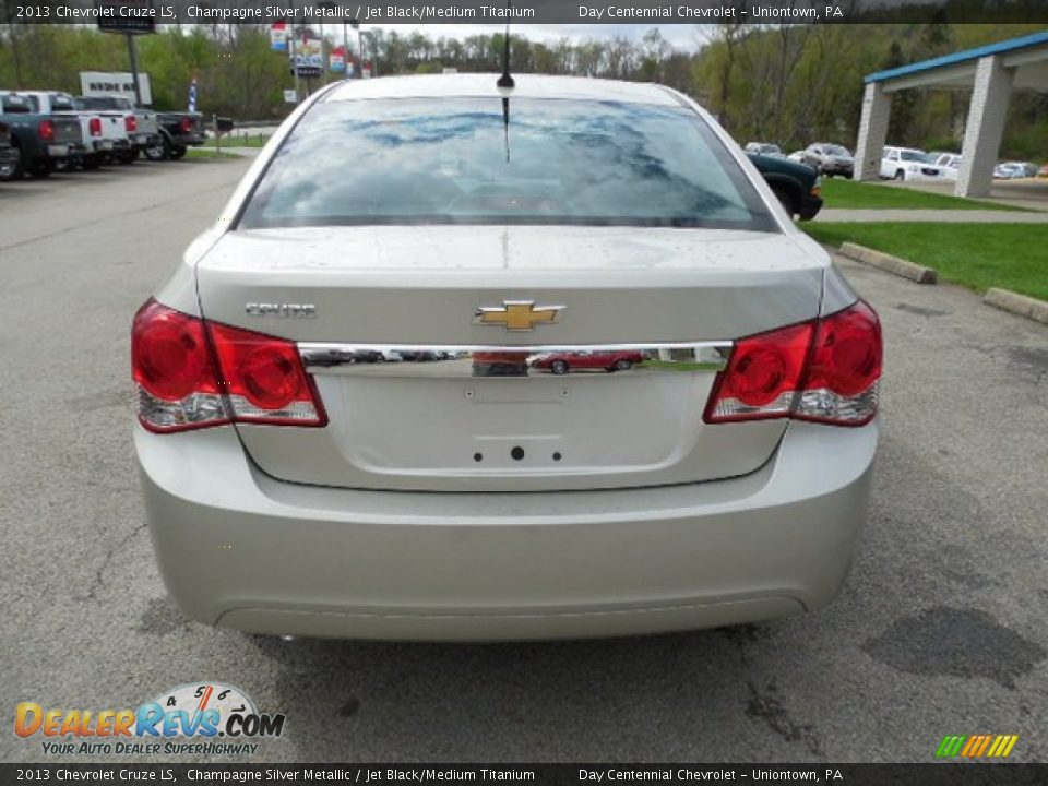 2013 Chevrolet Cruze LS Champagne Silver Metallic / Jet Black/Medium Titanium Photo #5
