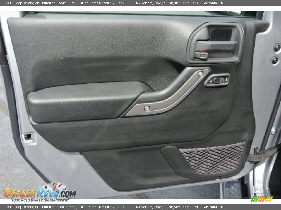 2013 Jeep Wrangler Unlimited Sport S 4x4 Billet Silver Metallic / Black Photo #10