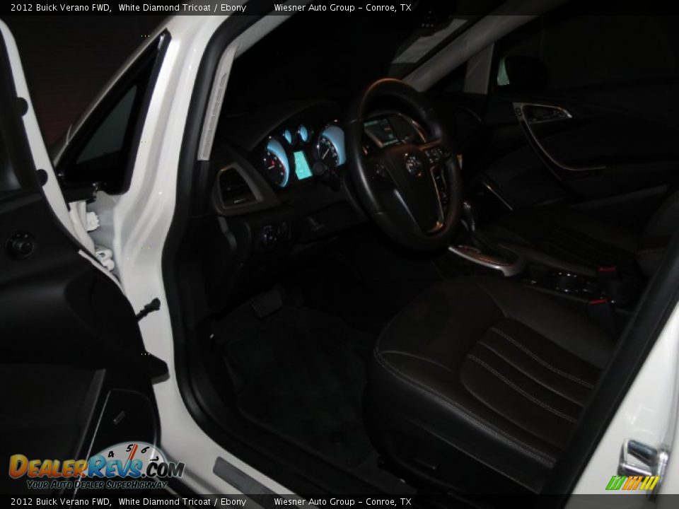 2012 Buick Verano FWD White Diamond Tricoat / Ebony Photo #4