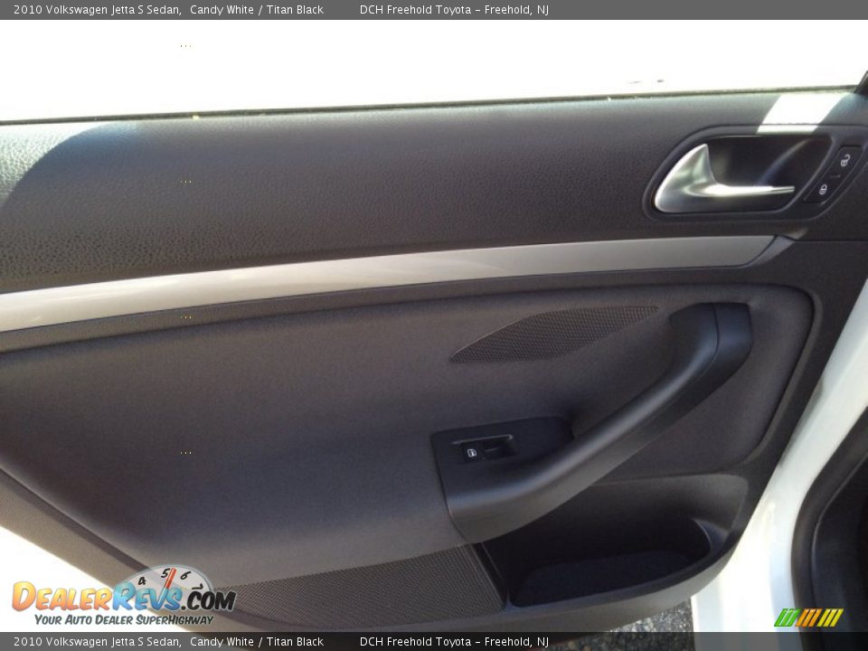 2010 Volkswagen Jetta S Sedan Candy White / Titan Black Photo #9