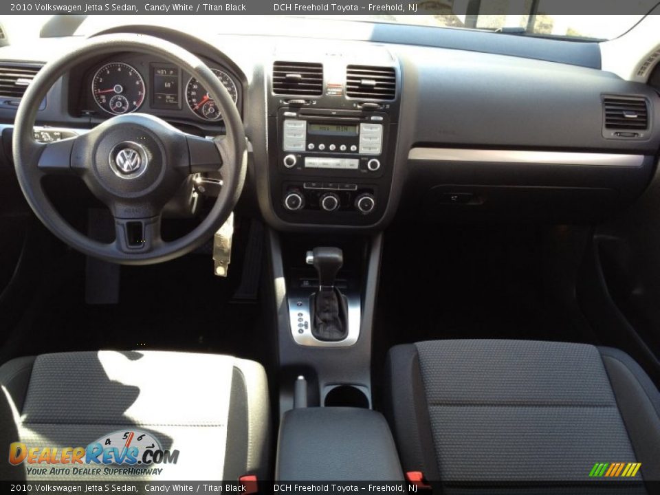 2010 Volkswagen Jetta S Sedan Candy White / Titan Black Photo #11