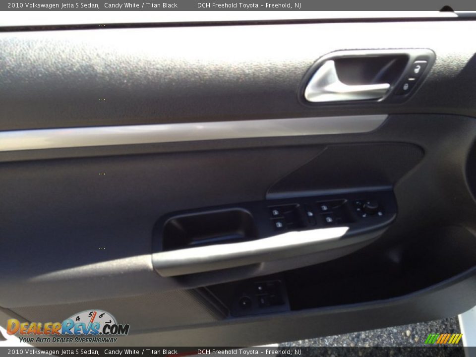2010 Volkswagen Jetta S Sedan Candy White / Titan Black Photo #12