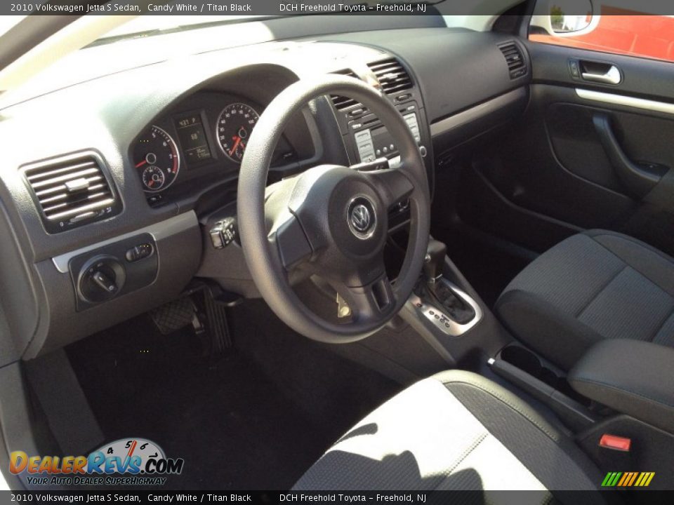 2010 Volkswagen Jetta S Sedan Candy White / Titan Black Photo #13