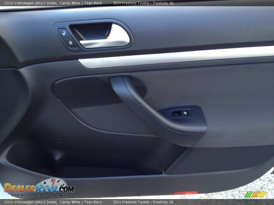 2010 Volkswagen Jetta S Sedan Candy White / Titan Black Photo #24
