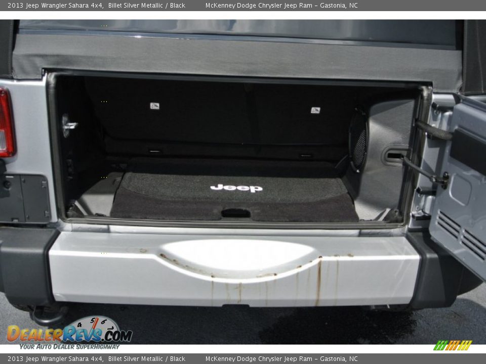 2013 Jeep Wrangler Sahara 4x4 Billet Silver Metallic / Black Photo #16