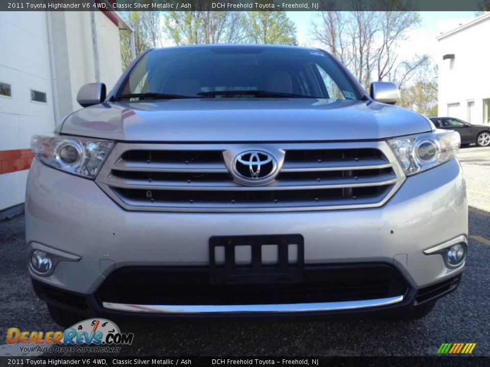 2011 Toyota Highlander V6 4WD Classic Silver Metallic / Ash Photo #2