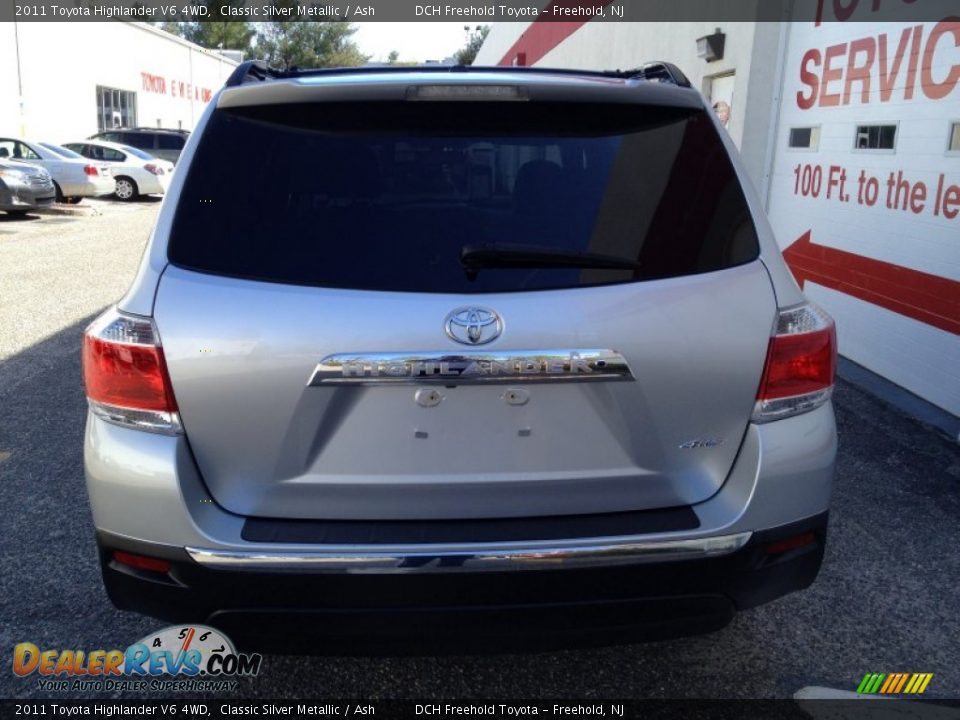 2011 Toyota Highlander V6 4WD Classic Silver Metallic / Ash Photo #5