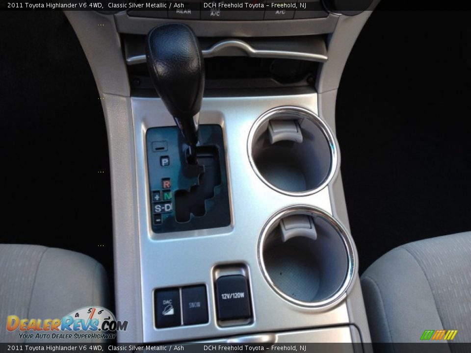 2011 Toyota Highlander V6 4WD Classic Silver Metallic / Ash Photo #17