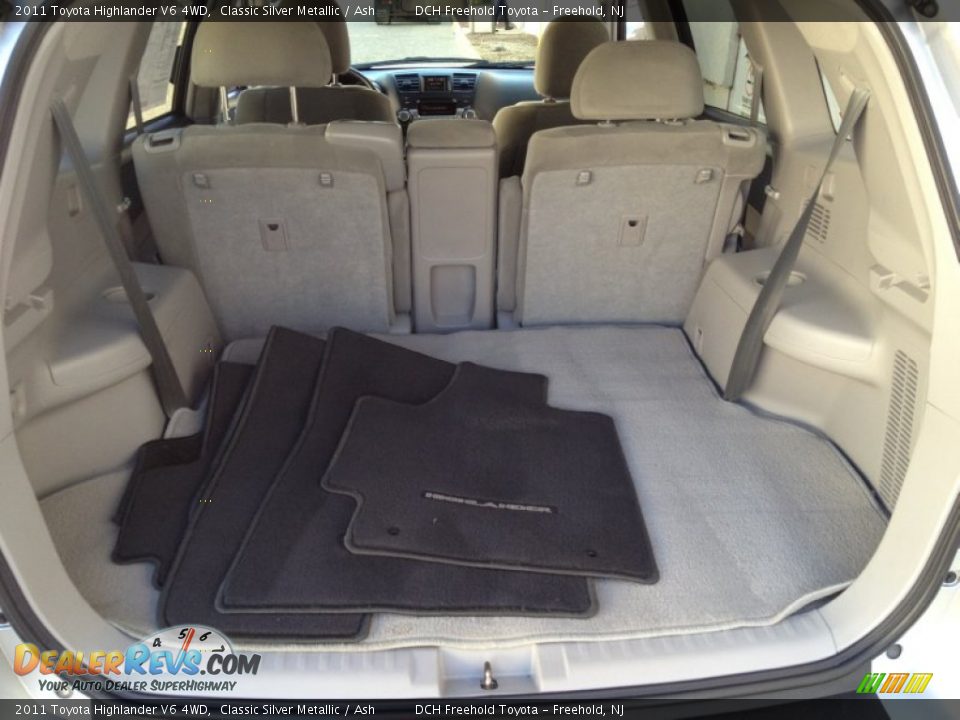 2011 Toyota Highlander V6 4WD Classic Silver Metallic / Ash Photo #21