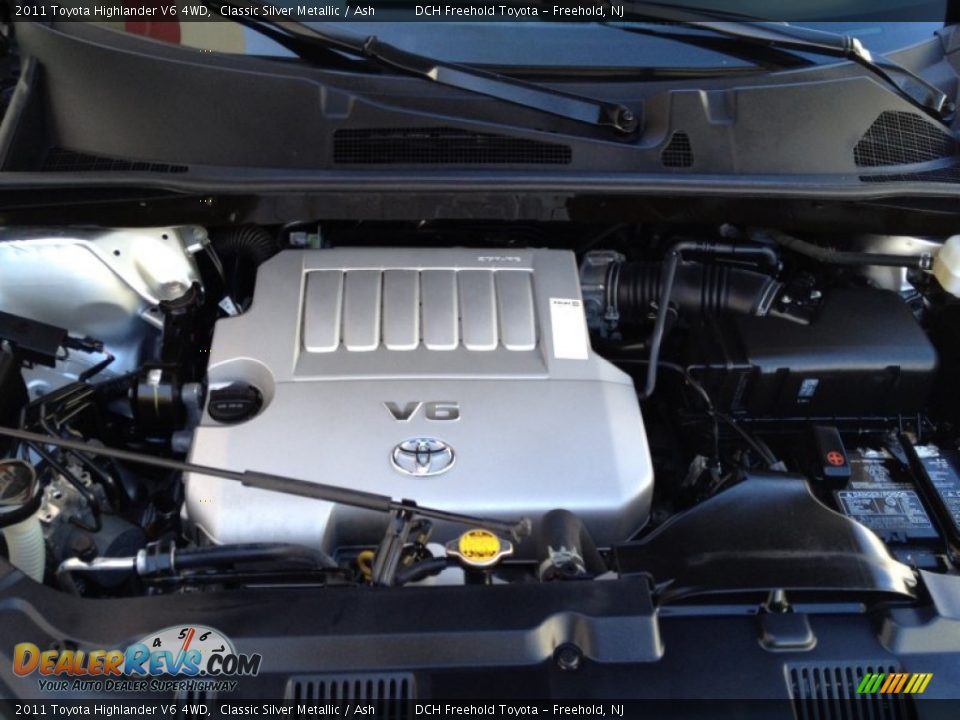 2011 Toyota Highlander V6 4WD Classic Silver Metallic / Ash Photo #29