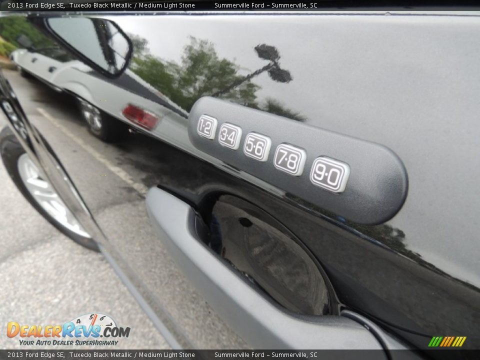 2013 Ford Edge SE Tuxedo Black Metallic / Medium Light Stone Photo #3
