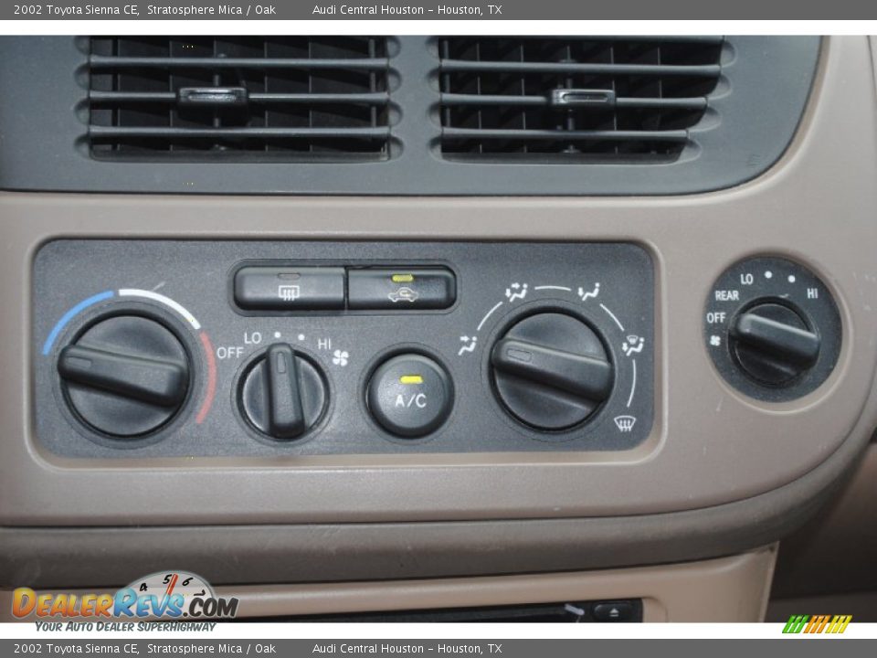 2002 Toyota Sienna CE Stratosphere Mica / Oak Photo #14