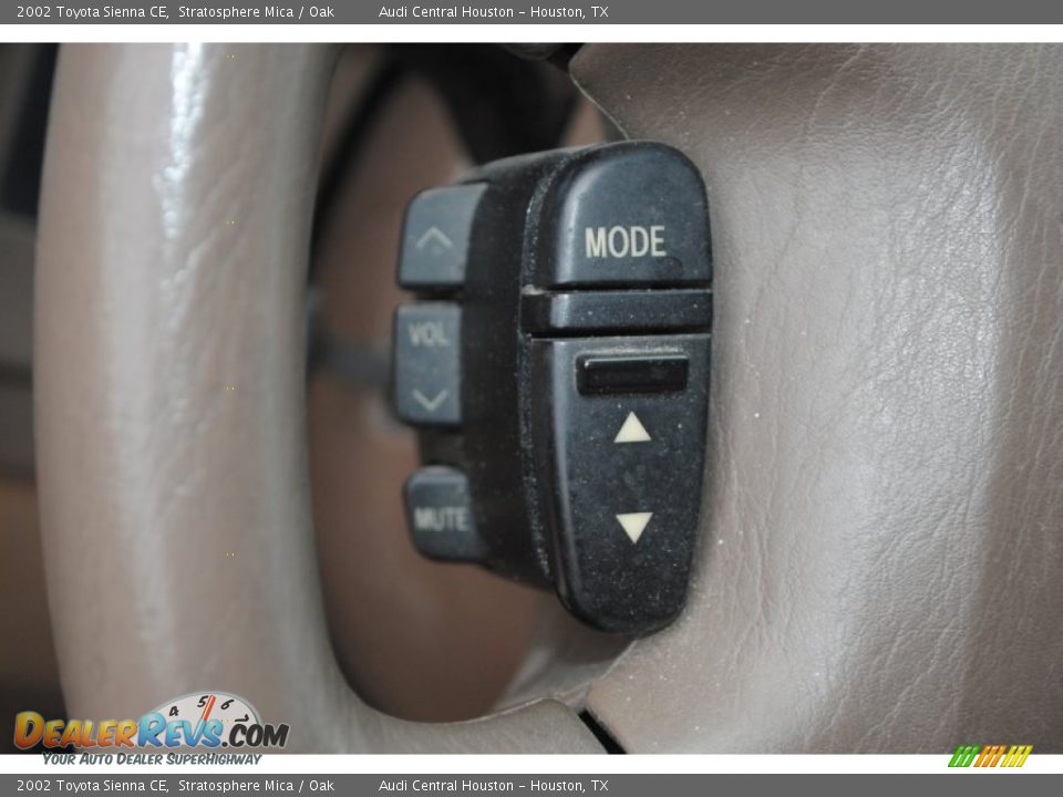 2002 Toyota Sienna CE Stratosphere Mica / Oak Photo #17