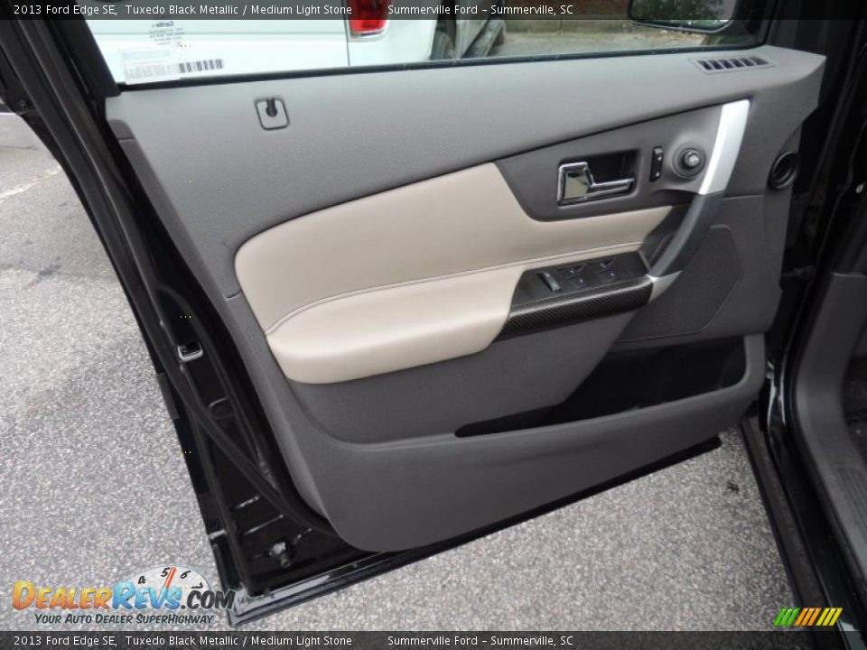 2013 Ford Edge SE Tuxedo Black Metallic / Medium Light Stone Photo #6