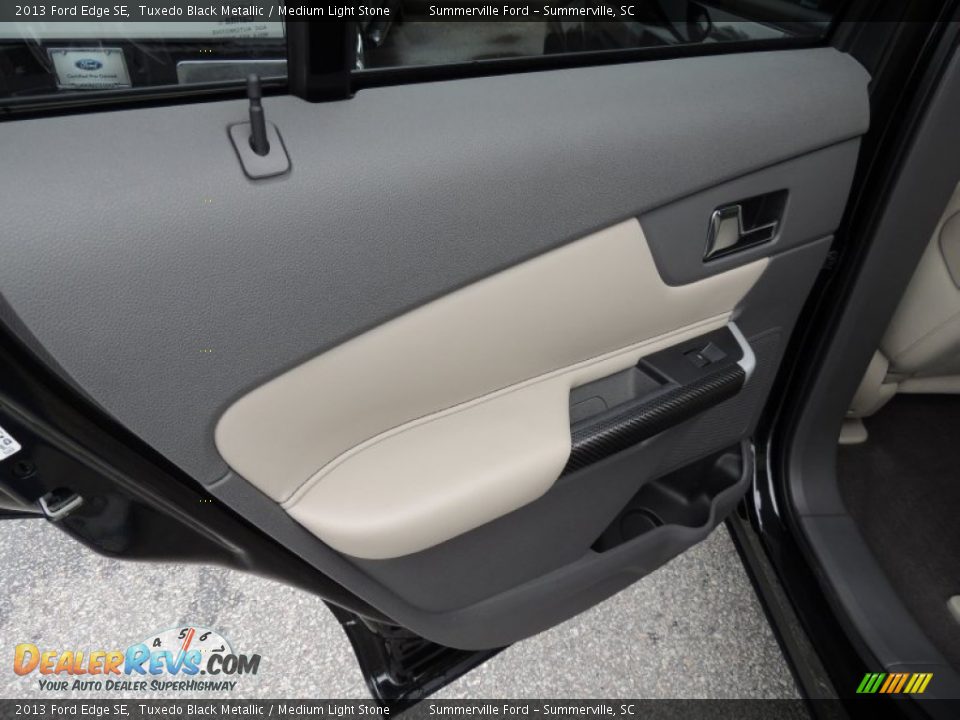 2013 Ford Edge SE Tuxedo Black Metallic / Medium Light Stone Photo #8