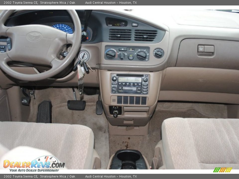2002 Toyota Sienna CE Stratosphere Mica / Oak Photo #20