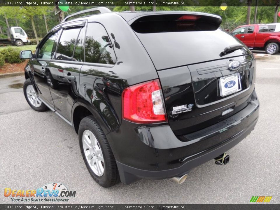 2013 Ford Edge SE Tuxedo Black Metallic / Medium Light Stone Photo #17