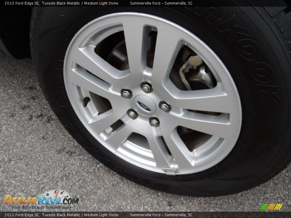 2013 Ford Edge SE Tuxedo Black Metallic / Medium Light Stone Photo #18