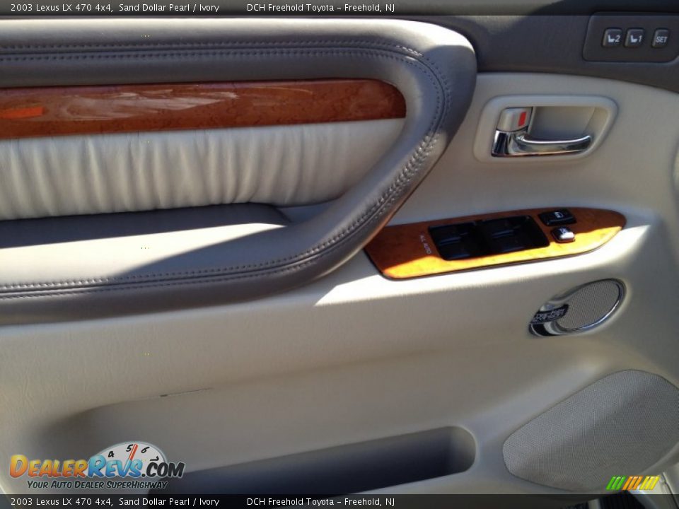 2003 Lexus LX 470 4x4 Sand Dollar Pearl / Ivory Photo #15