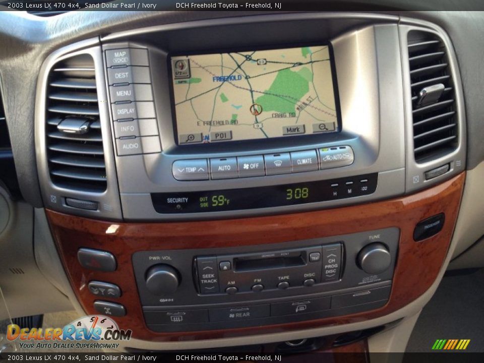 Controls of 2003 Lexus LX 470 4x4 Photo #21