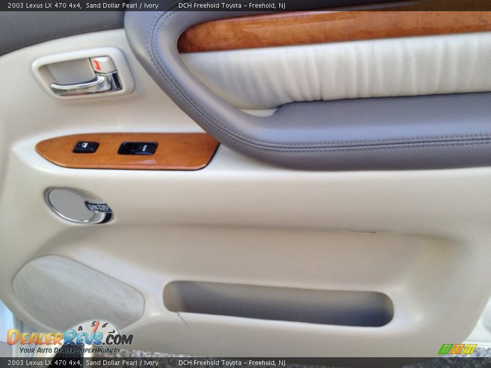 2003 Lexus LX 470 4x4 Sand Dollar Pearl / Ivory Photo #30