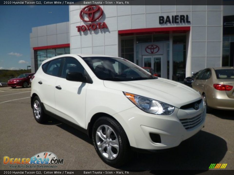 2010 Hyundai Tucson GLS Cotton White / Taupe Photo #1