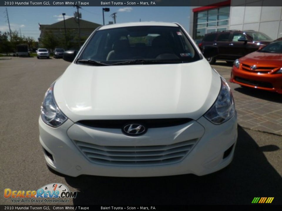2010 Hyundai Tucson GLS Cotton White / Taupe Photo #2