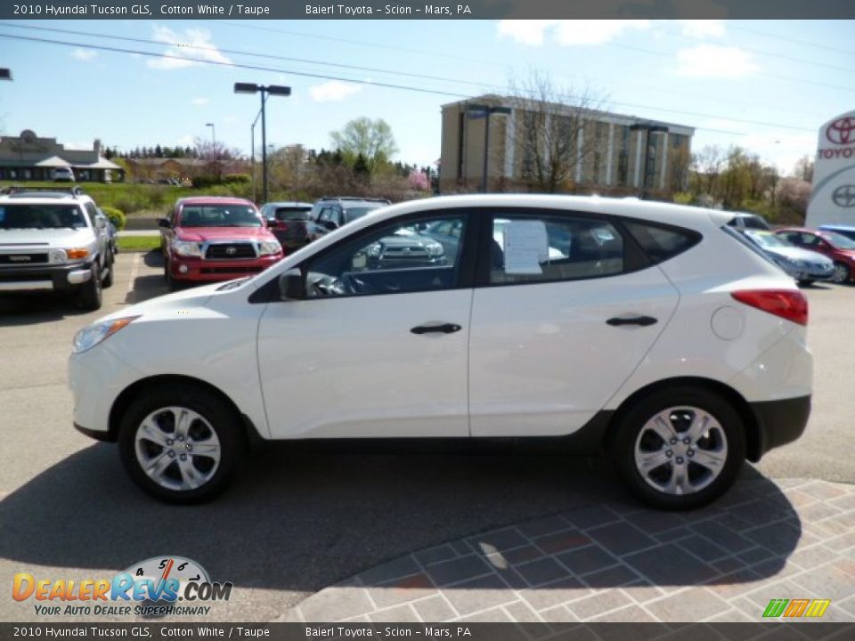 2010 Hyundai Tucson GLS Cotton White / Taupe Photo #4