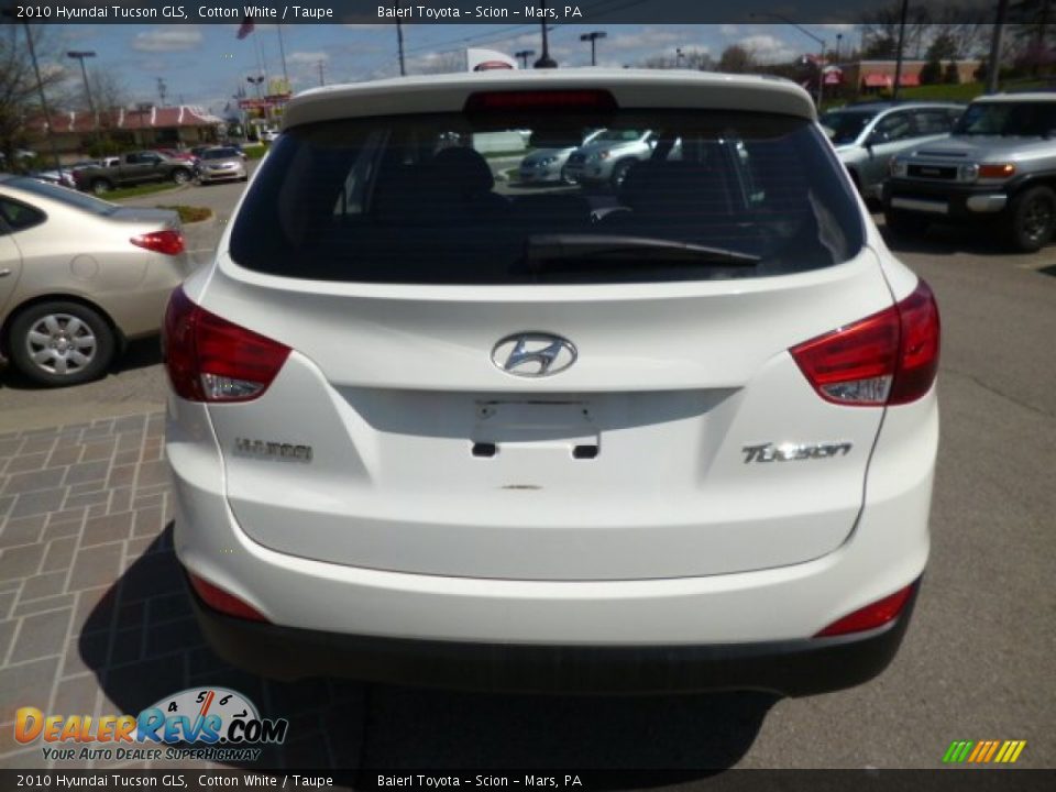 2010 Hyundai Tucson GLS Cotton White / Taupe Photo #6