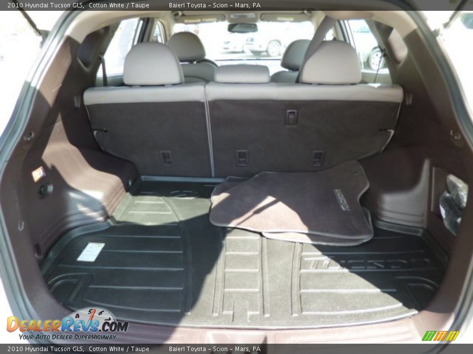 2010 Hyundai Tucson GLS Cotton White / Taupe Photo #13