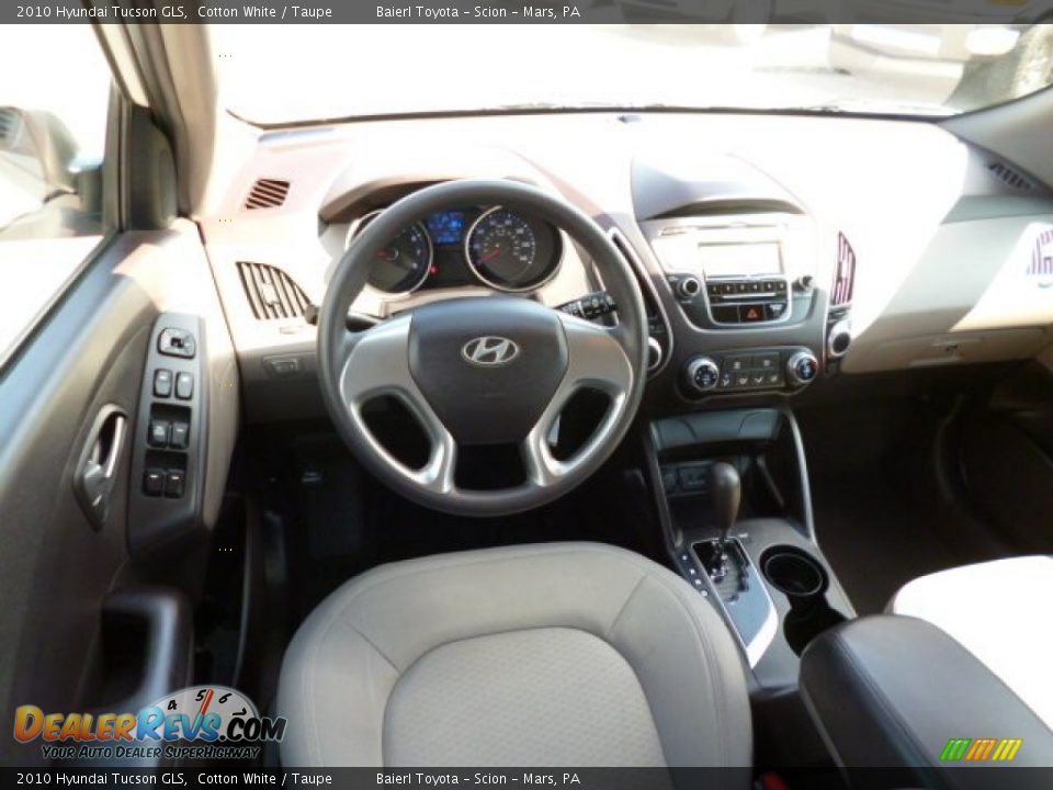 2010 Hyundai Tucson GLS Cotton White / Taupe Photo #15
