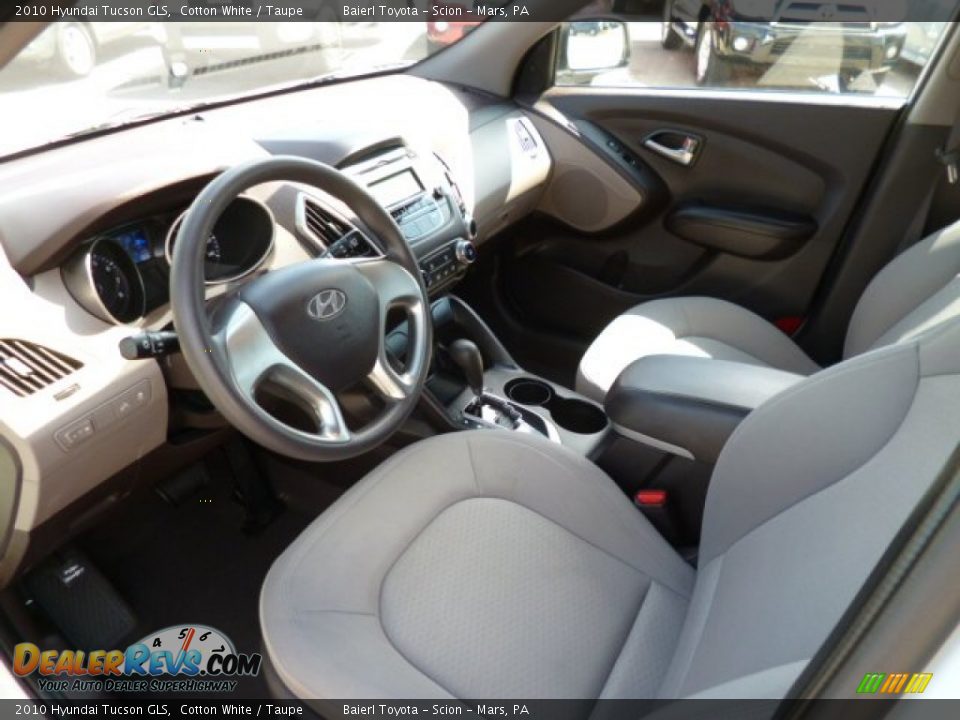 2010 Hyundai Tucson GLS Cotton White / Taupe Photo #17