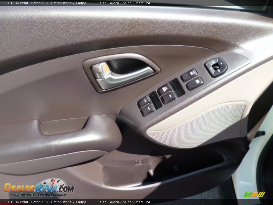 2010 Hyundai Tucson GLS Cotton White / Taupe Photo #18