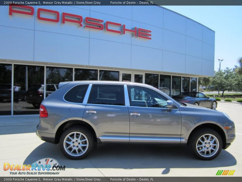 Meteor Grey Metallic 2009 Porsche Cayenne S Photo #4